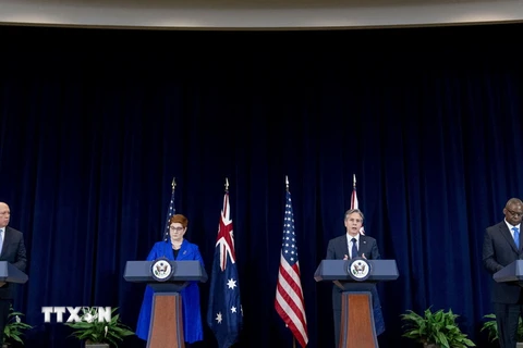 Bộ trưởng Quốc phòng Australia Peter Dutton, Ngoại trưởng Marise Payne cùng hai người đồng cấp Mỹ là Ngoại trưởng Antony Blinken và Bộ trưởng Quốc phòng Lloyd Austin trong cuộc tham vấn 2+2 tại Washington DC., ngày 16/9. (Ảnh: AFP/TTXVN)