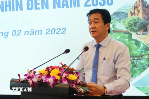 Ông Nguyễn Long Biên, Phó Chủ tịch UBND tỉnh Ninh Thuận phát biểu tại hội nghị. (Ảnh: Nguyễn Thành/TTXVN)