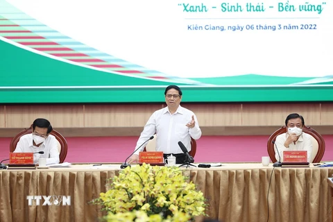 Thủ tướng chỉ đạo tại Hội nghị thúc đẩy phát triển nông nghiệp Đồng bằng sông Cửu Long. (Ảnh: Dương Giang/TTXVN)