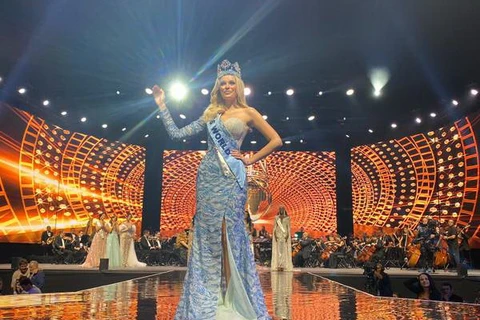 Người đẹp Ba Lan Karolina Bielawska đã trở thành Hoa hậu Thế giới thứ 70. (Nguồn: Twitter)