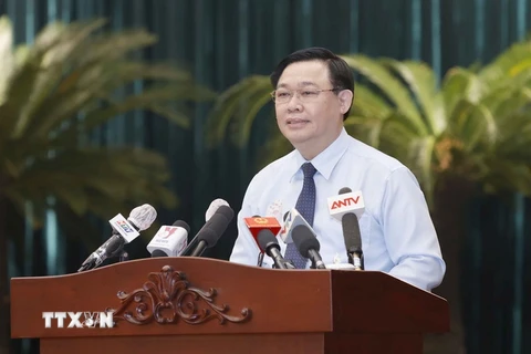 Chủ tịch Quốc hội Vương Đình Huệ phát biểu tại Hội nghị. (Ảnh: Doãn Tấn/TTXVN)