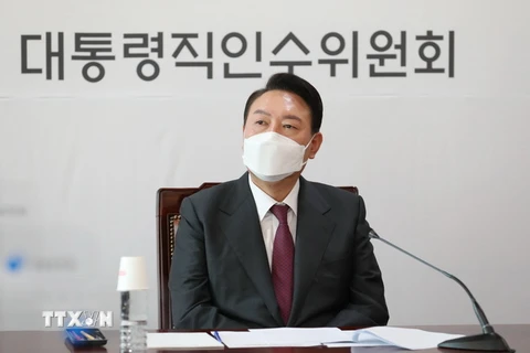 Tổng thống đắc cử Hàn Quốc Yoon Suk-yeol phát biểu tại cuộc họp ở Seoul ngày 29/3/2022. (Ảnh: Yonhap/TTXVN)