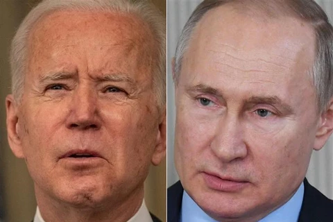 Tổng thống Mỹ Joe Biden (trái) và Tổng thống Nga Vladimir Putin. (Ảnh: AFP/TTXVN)