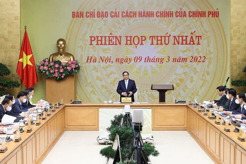 Thủ tướng Phạm Minh Chính, Trưởng Ban Chỉ đạo chủ trì Phiên họp thứ nhất của Ban Chỉ đạo cải cách thủ tục hành chính của Chính phủ, ngày 9/3. (Ảnh: Dương Giang/TTXVN)