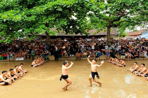 Lễ hội Vật cầu nước làng Vân. (Nguồn: vietyen.bacgiang.gov.vn)