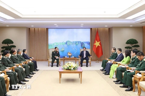 Hình ảnh Thủ tướng tiếp Tổng Tham mưu trưởng Quân đội nhân dân Lào