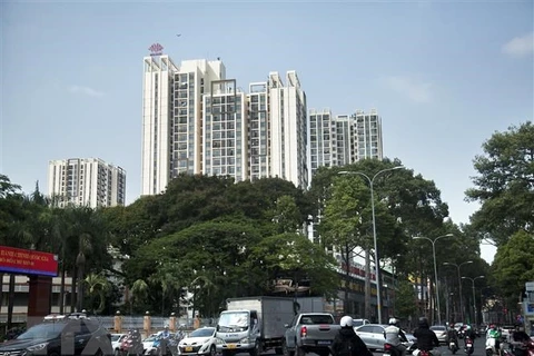 Không gian xanh bao quanh một khu chung cư ở khu vực trung tâm Thành phố Hồ Chí Minh. (Ảnh: Hồng Đạt/TTXVN)