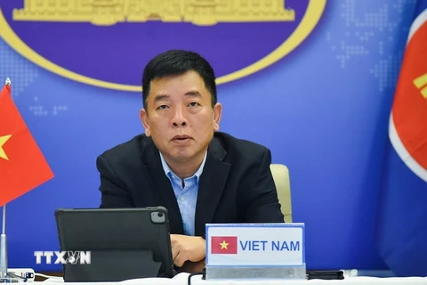 Đại sứ Vũ Hồ, Quyền Trưởng SOM ASEAN Việt Nam dự các Hội nghị. (Ảnh: TTXVN phát)