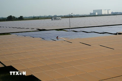 Dự án điện năng lượng Mặt Trời tại Việt Nam. (Ảnh: Thanh Tân/TTXVN)