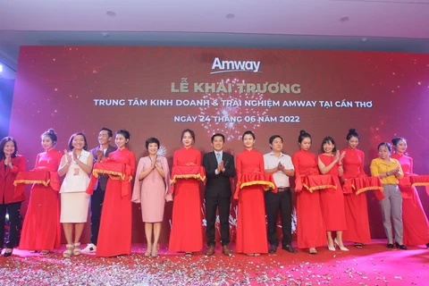 Trung tâm kinh doanh và trải nghiệm Amway tại Cần Thơ tọa lạc tại số 449-451 đường 30 Tháng 4, phường Hưng Lợi, quận Ninh Kiều, thành phố Cần Thơ.