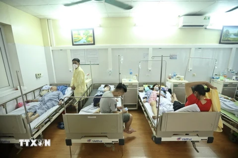 Hình ảnh dịch cúm A đến sớm, nhiều ca phải nhập viện tại Hà Nội