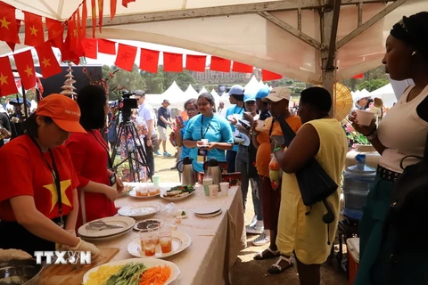 Việt Nam giới thiệu ẩm thực và văn hóa tại Hội chợ ngoại giao Nam Phi 