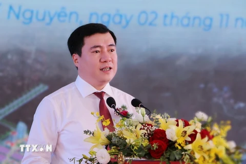 Thứ trưởng Bộ Công Thương Nguyễn Sinh Nhật Tân phát biểu tại buổi lễ. (Ảnh: Hoàng Nguyên/TTXVN)