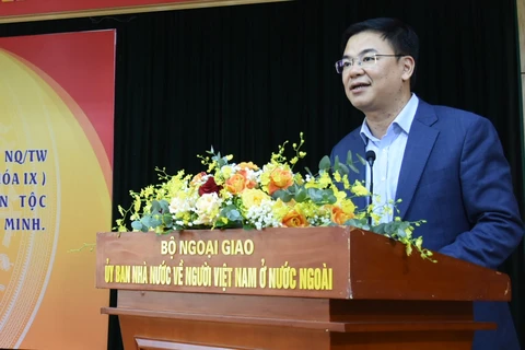 Thứ trưởng Bộ Ngoại giao Phạm Quang Hiệu, Chủ nhiệm Ủy ban Nhà nước về người Việt Nam ở nước ngoài, chủ trì Hội nghị. 