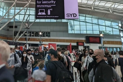 Hàng khách chờ làm thủ tục tại sân bay quốc tế Sydney. (Nguồn: australianaviation.com)