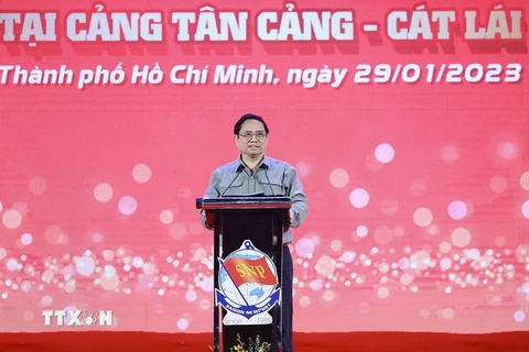 Thủ tướng Phạm Minh Chính phát biểu tại Lễ phát lệnh làm hàng đầu năm của Tổng Công ty Tân Cảng Sài Gòn. (Ảnh: Dương Giang/TTXVN)