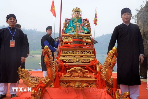 [Photo] Yên Bái: Rộn ràng lễ hội Đền Đông Cuông 