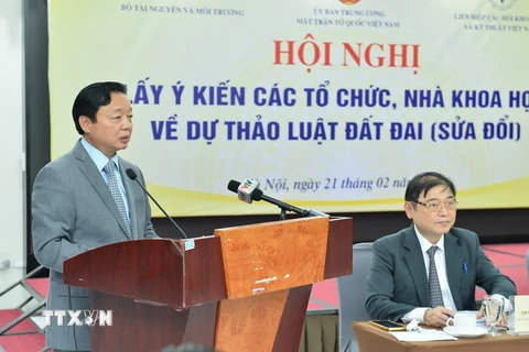 Phó Thủ tướng Chính phủ Trần Hồng Hà phát biểu tại Hội nghị. (Ảnh: Minh Đức/TTXVN)