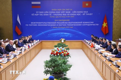Ngày 6/4/2023, tại Trụ sở Chính phủ, Phó Thủ tướng Trần Hồng Hà và Phó Thủ tướng Nga Dmitry Chernyshenko đồng chủ trì Khóa họp lần thứ 24 Ủy ban liên Chính phủ Việt Nam - Liên bang Nga về hợp tác kinh tế - thương mại và khoa học - kỹ thuật. 