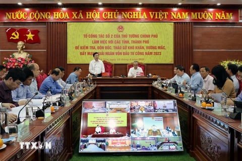 Phó Thủ tướng Chính phù Trần Hồng Hà chủ trì buổi làm việc tại điểm cầu tỉnh Phú Yên. (Ảnh: Xuân Triệu/TTXVN)