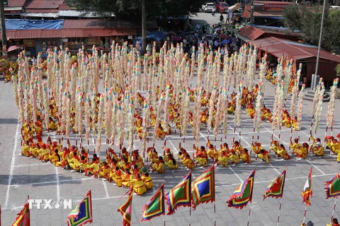 [Photo] Độc đáo hội kéo chữ tại Lễ hội Phủ Dầy Nam Định 