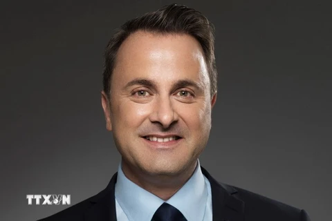 Thủ tướng Chính phủ Phạm Minh Chính và Thủ tướng Luxembourg Xavier Bettel trước khi tiến hành hội đàm vào ngày 9/12/2022, tại Luxembourg. (Ảnh: Dương Giang/TTXVN)