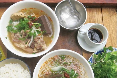 Bún bò cơm nguội, món ăn truyền thống của Huế. (Nguồn: Báo Thừa Thiên-Huế)