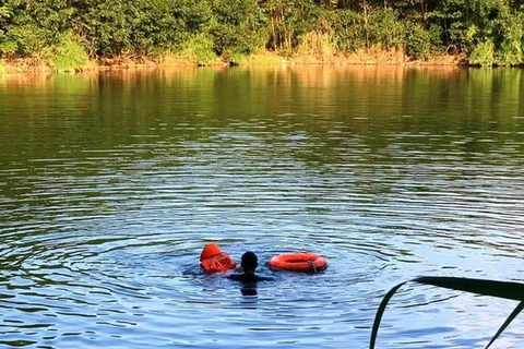Nghệ An: Tìm thấy thi thể hai học sinh bị đuối nước ở đập Lèn Hồ
