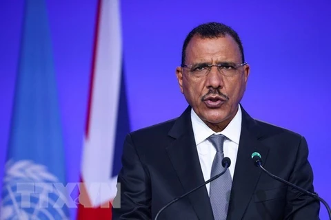 Tổng thống bị lật đổ của Niger Mohamed Bazoum . (Ảnh: AFP/TTXVN)