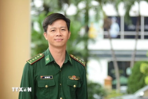 Đại úy Mai Thanh Tài, Trợ lý Tổ chức Đảng, Phòng Chính trị, Bộ đội Biên phòng thành phố Đà Nẵng. (Ảnh: Văn Dũng/TTXVN)