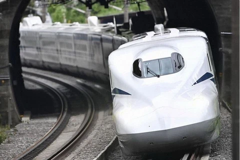 Tàu cao tốc Shinkansen N700S ở Oiso, tỉnh Kanagawa. (Nguồn: Kyodo)