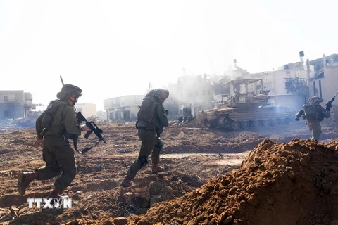 Binh sỹ Israel tiến hành chiến dịch quân sự tại Dải Gaza ngày 23/1 vừa qua. (Ảnh: AFP/TTXVN)