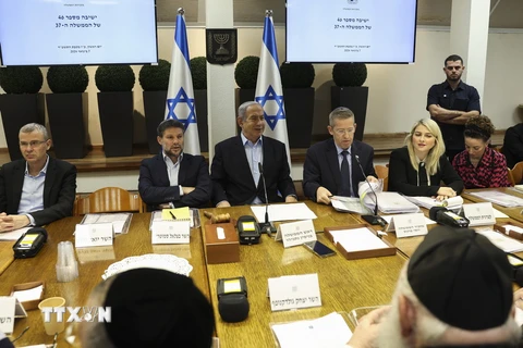 Toàn cảnh một cuộc họp nội các Israel tại Tel Aviv. (Ảnh: AFP/TTXVN)