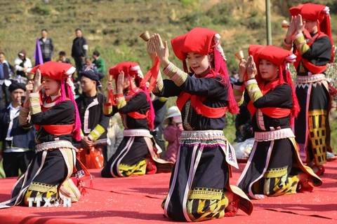 Đặc sắc Lễ hội "Pút tồng" và "Quả Tăng" tại tỉnh Lào Cai