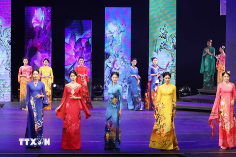Lễ phát động “Tuần lễ áo dài,” chương trình nghệ thuật “Hương sắc Áo dài Việt” 
