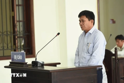 Cựu giám đốc CDC Bình Phước Nguyễn Văn Sáu tại phiên Tòa. (Ảnh: Đậu Tất Thành/TTXVN)
