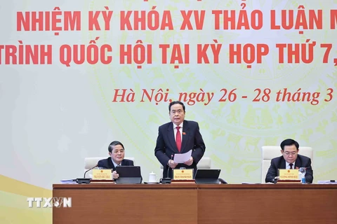 Phó Chủ tịch Thường trực Quốc hội Trần Thanh Mẫn điều hành phiên thảo luận về dự án Luật Bảo hiểm xã hội-sửa đổi. (Ảnh: Minh Đức/TTXVN)