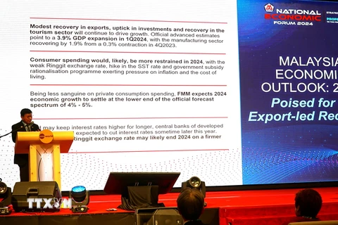 Chủ tịch Phòng Thương mại và Công nghiệp quốc gia Malaysia Soh Thian Lai phát biểu khai mạc Diễn đàn. (Ảnh: Hằng Linh/TTXVN)