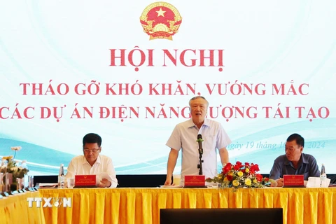 Phó Thủ tướng Thường trực Nguyễn Hòa Bình phát biểu tại hội nghị. (Ảnh: Tiên Minh/TTXVN)