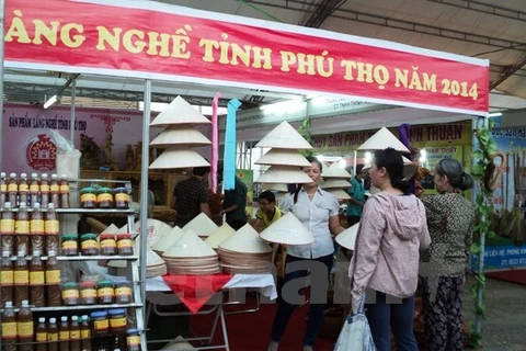 Khách tham quan gian hàng tại Hội chợ Nông nghiệp Quốc tế năm ngoái. (Ảnh:PV/Vietnam+)