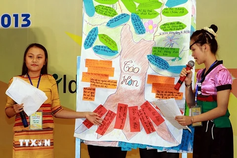 Trẻ em tại Diễn đàn trẻ em quốc gia nói về phòng chống tình trạng tảo hôn và lao động trẻ em. (Ảnh: Nguyễn Thủy/TTXVN)