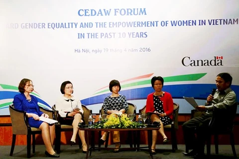 Các đại biểu cùng đánh giá lại 10 năm thực hiện công ước CEDAW. (Ảnh: UN Women)