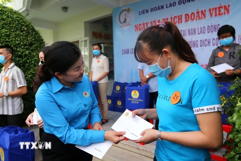Công đoàn Việt Nam đã có nhiều đổi mới quan trọng tập trung vào bảo vệ cho người lao động. (Ảnh: Thanh Vũ/TTXVN)