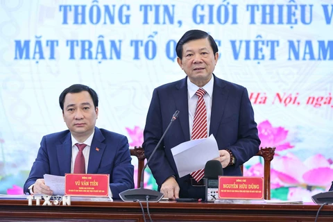 Ông Nguyễn Hữu Dũng, Phó Chủ tịch Ủy ban Trung ương Mặt trận Tổ quốc Việt Nam phát biểu tại họp báo. (Ảnh: Minh Đức/TTXVN)