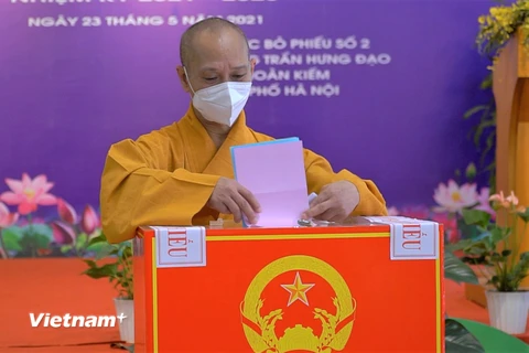 Thượng tọa Thích Thanh Điện, Phó Tổng Thư ký kiêm Chánh văn phòng 1 Trung ương Giáo hội Phật giáo Việt Nam cho rằng dù ông là người tu hành nhưng vẫn là một công dân nên việc đi bầu cử chính là quyền lợi và trách nhiệm đối với xã hội, với đất nước. (Ảnh: 