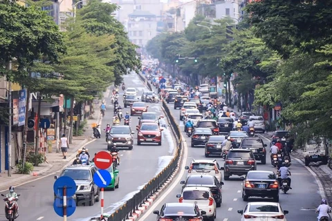 Hà Nội ngày đầu bỏ 39 chốt kiểm soát: Đường phố đông đúc giờ cao điểm