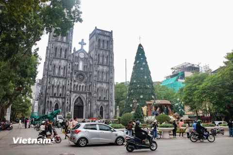  Các nhà thờ tại Hà Nội trang trí sớm chuẩn bị đón lễ Giáng sinh