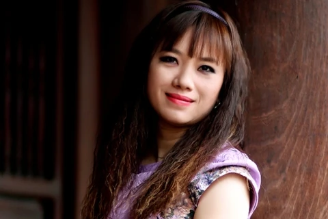 Nữ sĩ Vi Thùy Linh: Tôi yêu và trân trọng các.."đại gia"