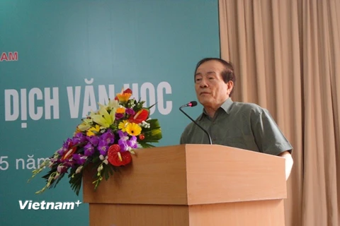 Chủ tịch Hội Nhà văn Việt Nam phát biểu trong lễ ra mắt Trung tâm Dịch Văn học sáng 26/5 (Ảnh: An Ngọc/Vietnam+)