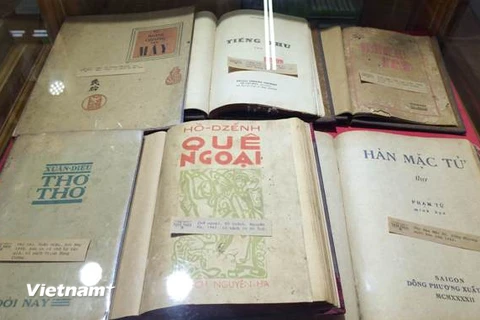 Trưng bày “Những cuốn sách vang bóng một thời” ở Hà Nội 